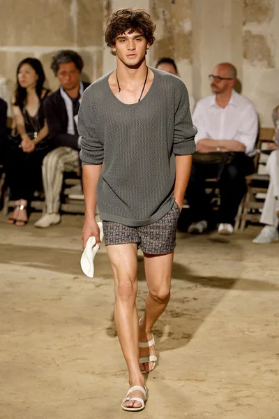 Look 26